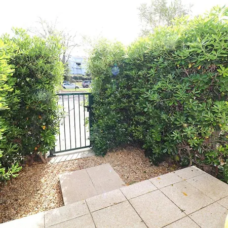 Apartment 6 Pers. Avec Terrasse, Loggia Et Parking Prive A 2 Pas De La - Fr-1-307-234 Le Grau-du-Roi